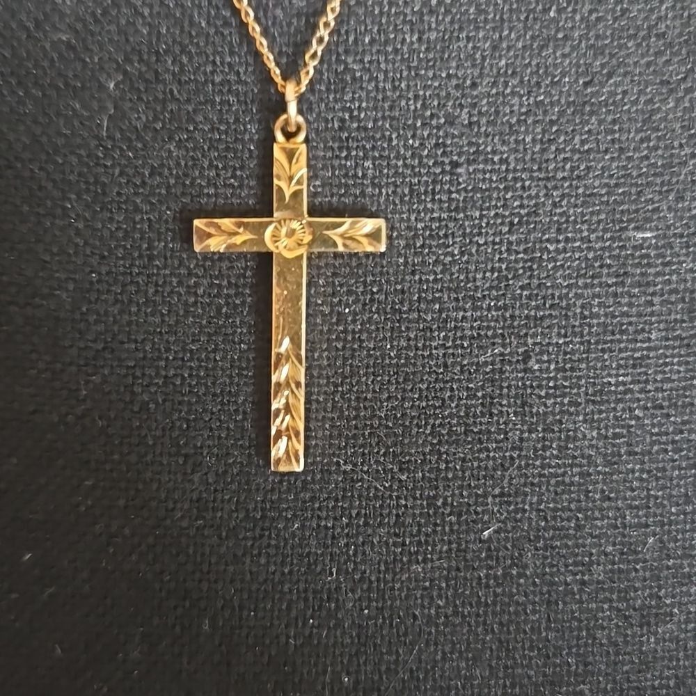Elegant Gold Filled Cross Necklace - Picture 3 of 7